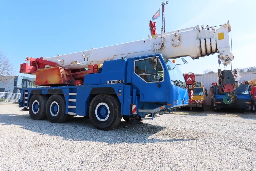 Liebherr LTM 1055-1 - Autodizalica za sve terene: slika Liebherr LTM 1055-1 - Autodizalica za sve terene Liebherr LTM 1055-1 - Autodizalica za sve terene: slika Liebherr LTM 1055-1 - Autodizalica za sve terene
