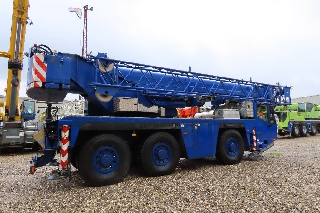 Terex Demag AC 50-1 - Autodizalica za sve terene: slika Terex Demag AC 50-1 - Autodizalica za sve terene Terex Demag AC 50-1 - Autodizalica za sve terene: slika Terex Demag AC 50-1 - Autodizalica za sve terene