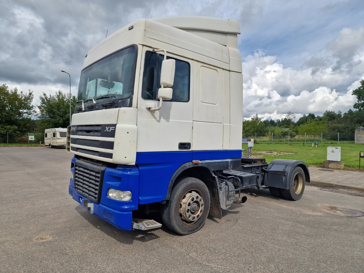 DAF 95.430 XF Euro2 manual - Tegljač: slika DAF 95.430 XF Euro2 manual - Tegljač DAF 95.430 XF Euro2 manual - Tegljač: slika DAF 95.430 XF Euro2 manual - Tegljač