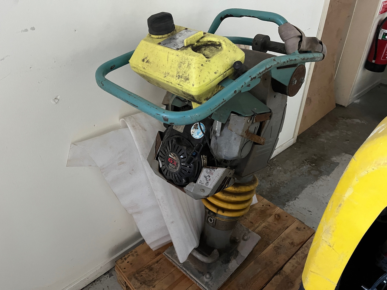 Ammann ACR 60 - Vibro ploča: slika Ammann ACR 60 - Vibro ploča Ammann ACR 60 - Vibro ploča: slika Ammann ACR 60 - Vibro ploča