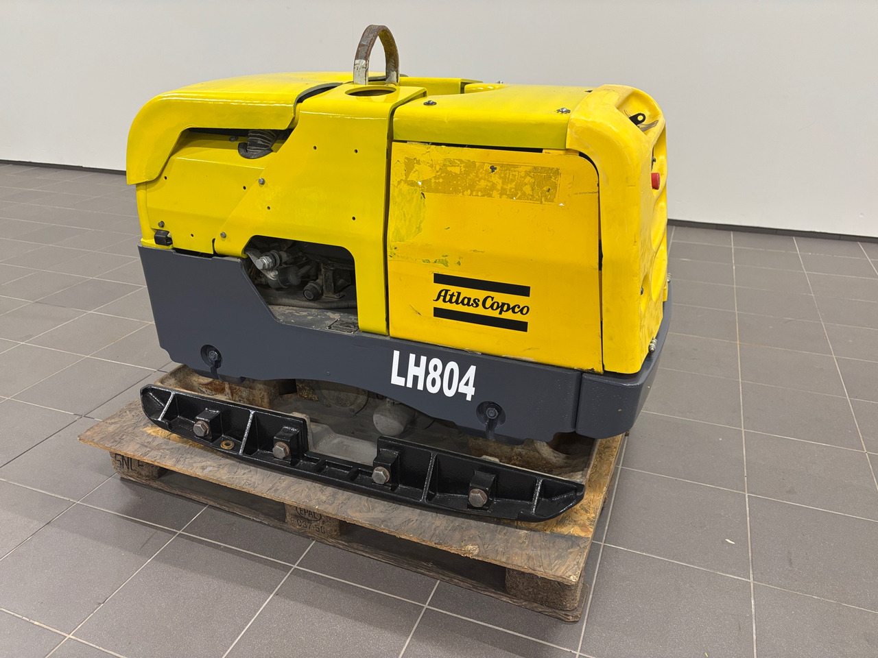Atlas Copco LH804 - Vibro ploča: slika Atlas Copco LH804 - Vibro ploča Atlas Copco LH804 - Vibro ploča: slika Atlas Copco LH804 - Vibro ploča