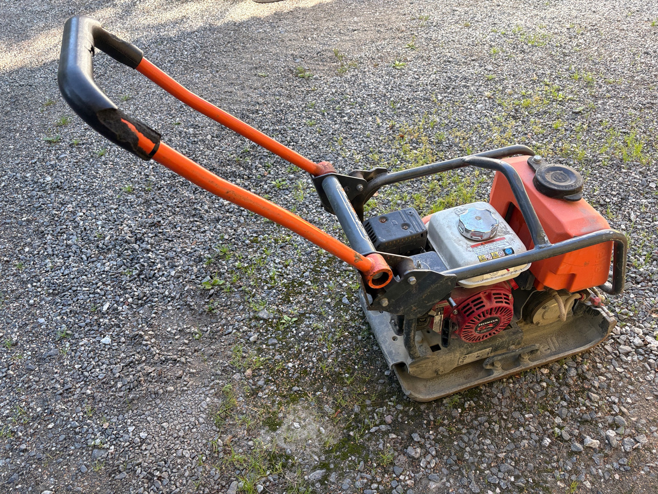Belle FC4000EW - Vibro ploča: slika Belle FC4000EW - Vibro ploča Belle FC4000EW - Vibro ploča: slika Belle FC4000EW - Vibro ploča