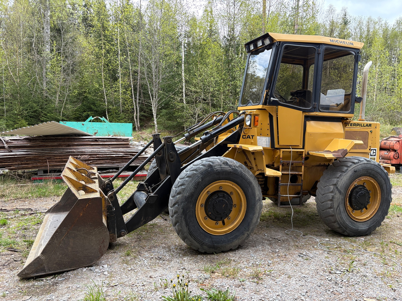 CAT 910 - Utovarivač na kotačima: slika CAT 910 - Utovarivač na kotačima CAT 910 - Utovarivač na kotačima: slika CAT 910 - Utovarivač na kotačima