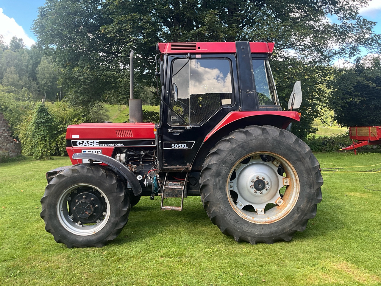 Case IH 585 XL - Traktor: slika Case IH 585 XL - Traktor Case IH 585 XL - Traktor: slika Case IH 585 XL - Traktor