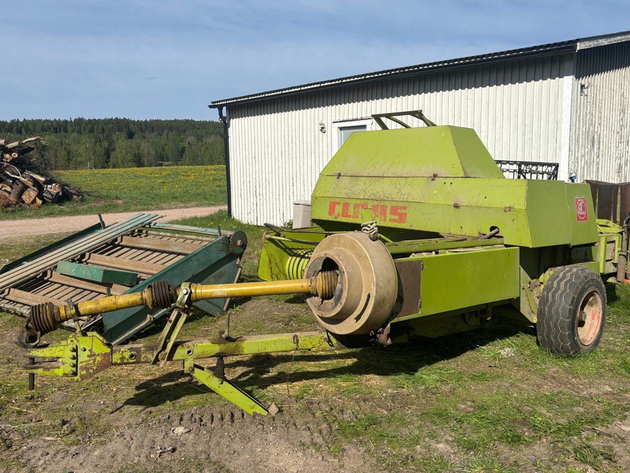 Claas Markant 65 - Kvadratna balirka: slika Claas Markant 65 - Kvadratna balirka Claas Markant 65 - Kvadratna balirka: slika Claas Markant 65 - Kvadratna balirka