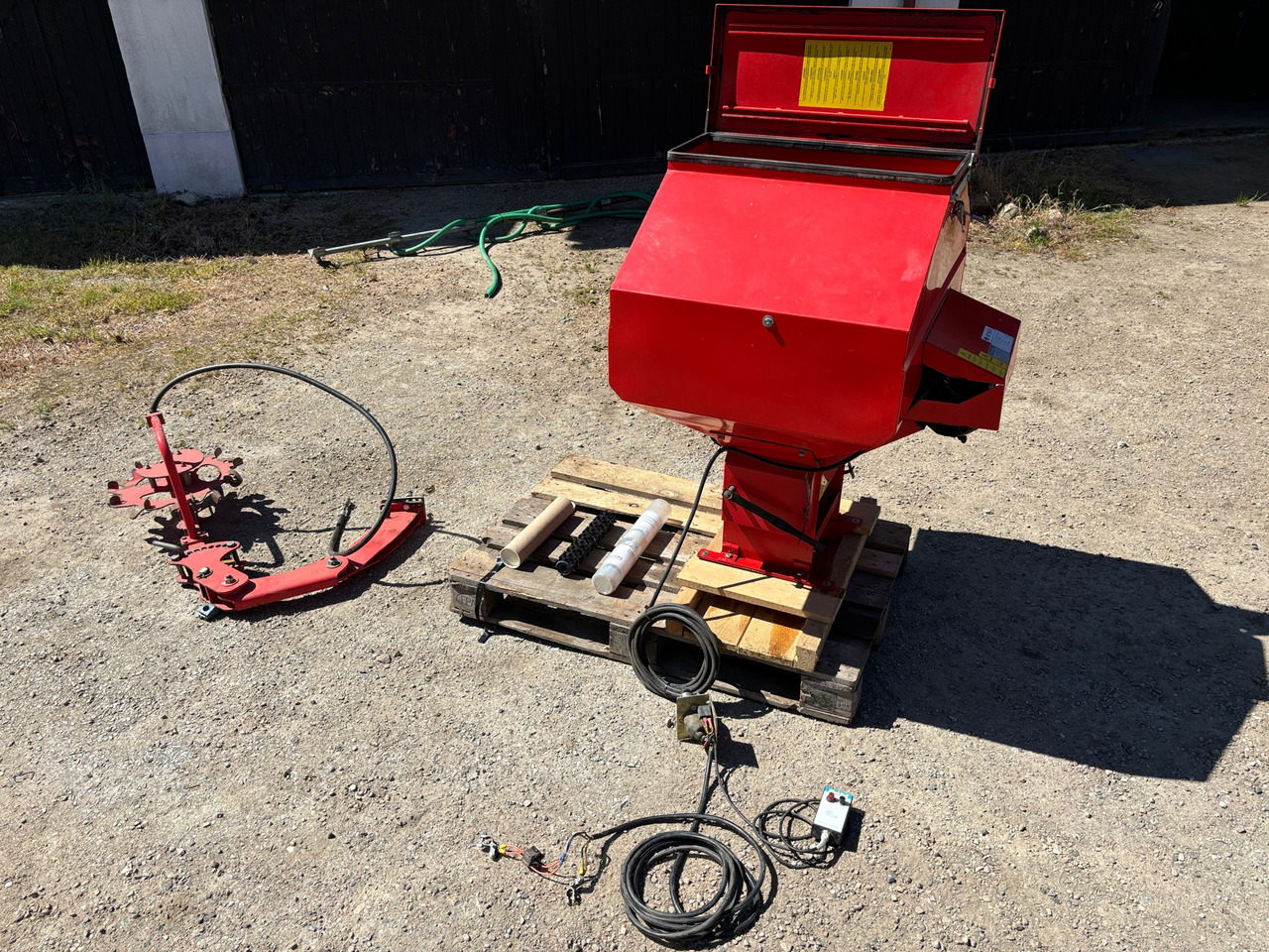 Einböck Pneumaticbox 150-800 - Oprema za sijanje: slika Einböck Pneumaticbox 150-800 - Oprema za sijanje Einböck Pneumaticbox 150-800 - Oprema za sijanje: slika Einböck Pneumaticbox 150-800 - Oprema za sijanje