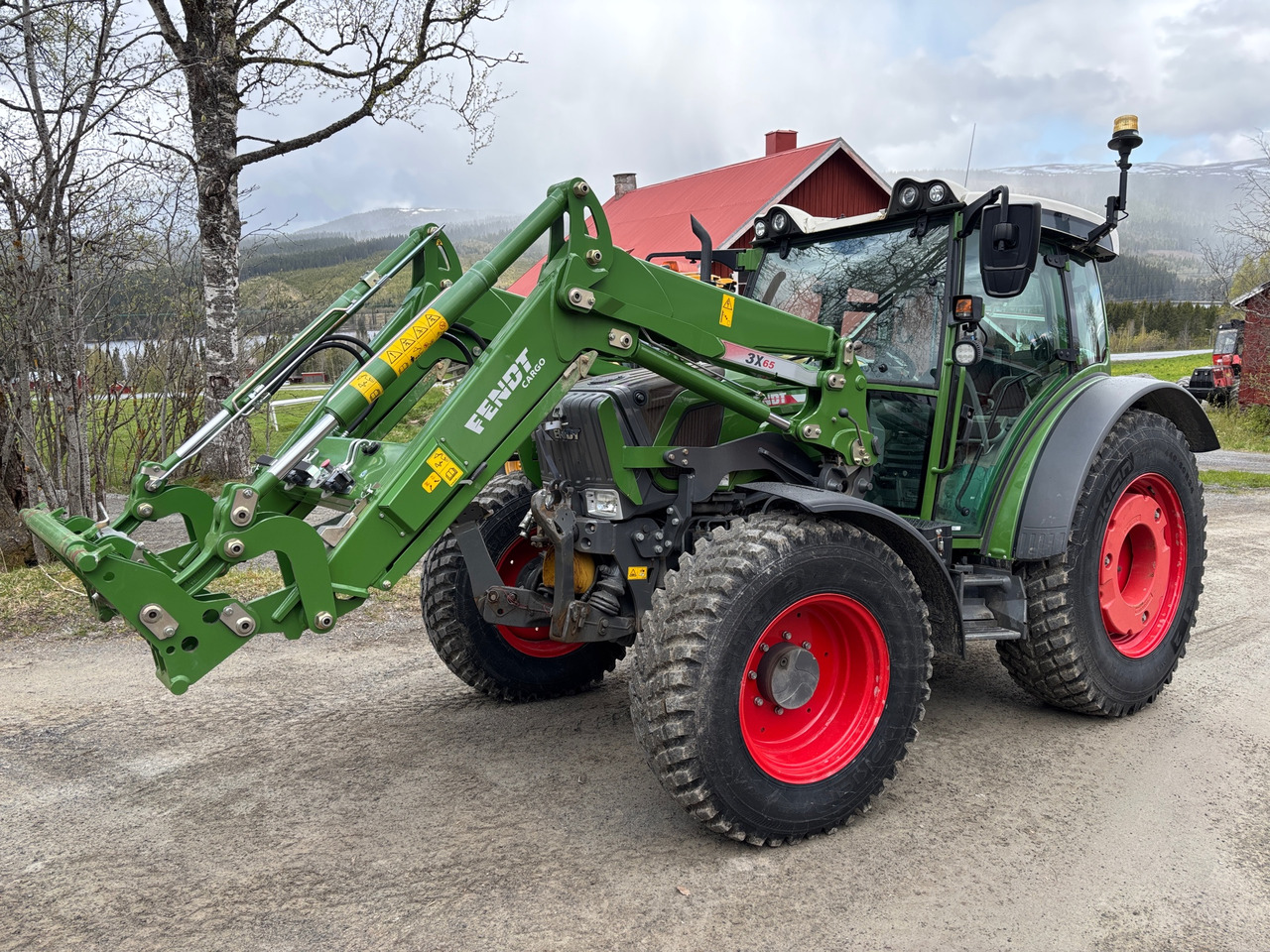 Fendt 211 Vario - Traktor: slika Fendt 211 Vario - Traktor Fendt 211 Vario - Traktor: slika Fendt 211 Vario - Traktor