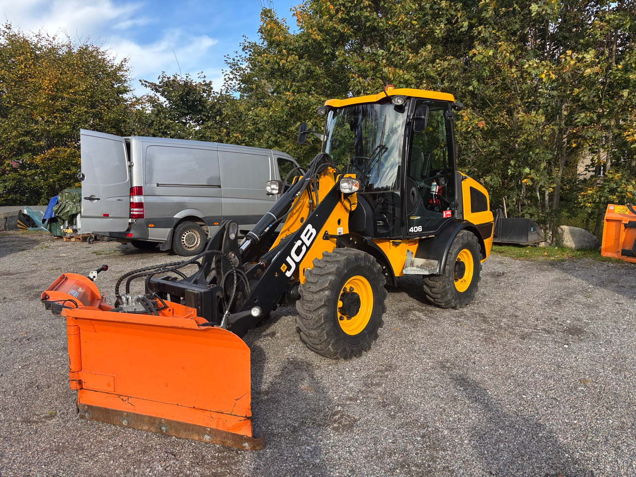 JCB 406t - Utovarivač na kotačima: slika JCB 406t - Utovarivač na kotačima JCB 406t - Utovarivač na kotačima: slika JCB 406t - Utovarivač na kotačima