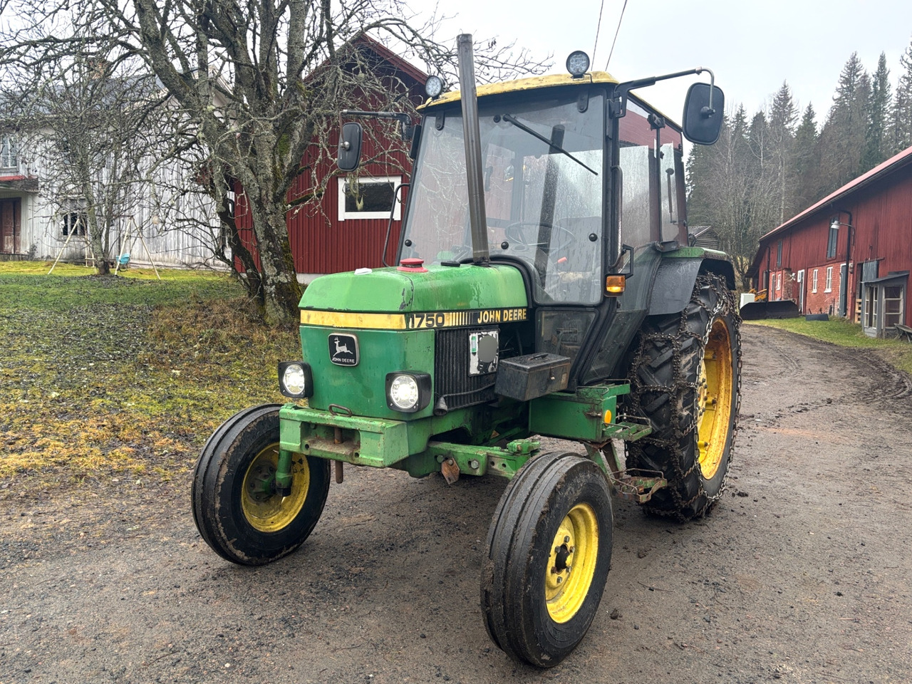 John Deere 1750 - Traktor: slika John Deere 1750 - Traktor John Deere 1750 - Traktor: slika John Deere 1750 - Traktor