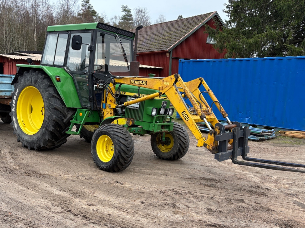 John Deere 2030 - Traktor: slika John Deere 2030 - Traktor John Deere 2030 - Traktor: slika John Deere 2030 - Traktor