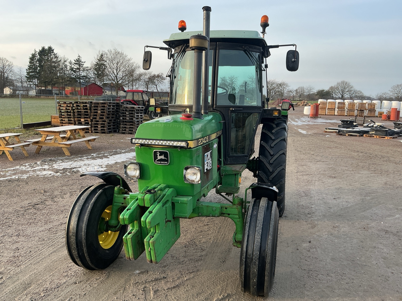 John Deere 2040 S - Traktor: slika John Deere 2040 S - Traktor John Deere 2040 S - Traktor: slika John Deere 2040 S - Traktor