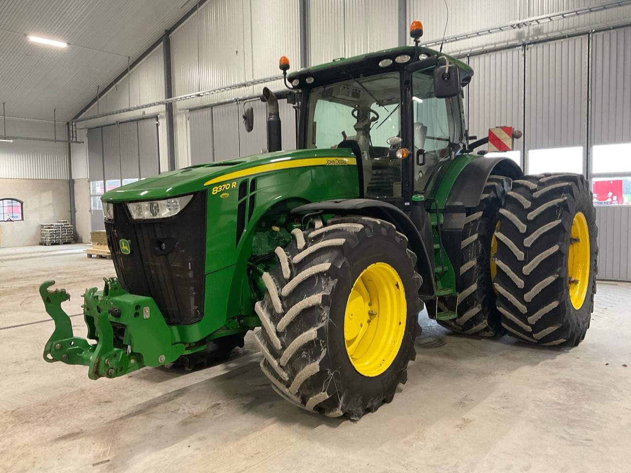 John Deere 8370R - Traktor: slika John Deere 8370R - Traktor John Deere 8370R - Traktor: slika John Deere 8370R - Traktor