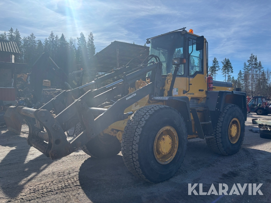 Komatsu WA270PT-3 - Utovarivač na kotačima: slika Komatsu WA270PT-3 - Utovarivač na kotačima Komatsu WA270PT-3 - Utovarivač na kotačima: slika Komatsu WA270PT-3 - Utovarivač na kotačima
