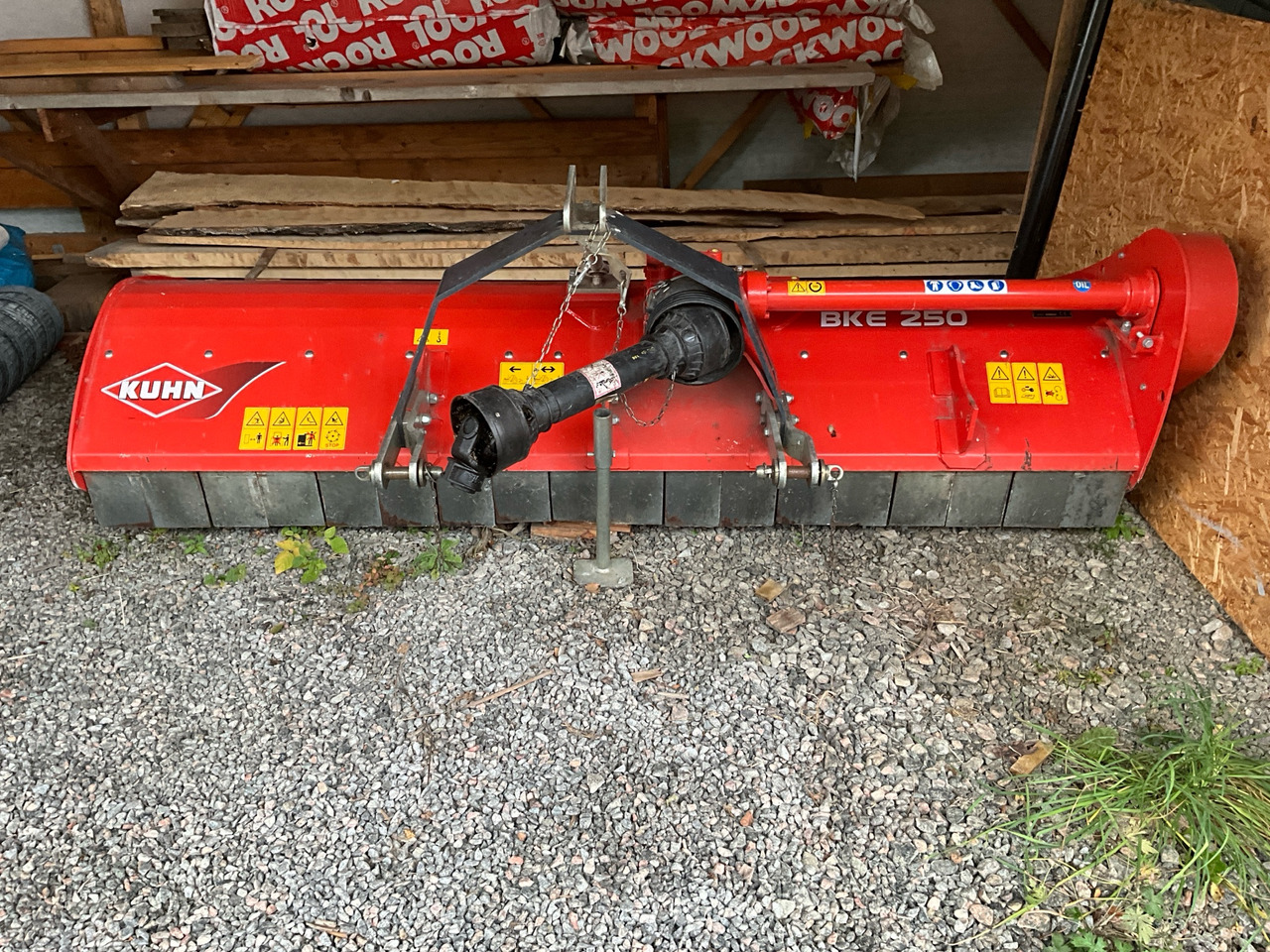 Kuhn BKE 250 - Malčer: slika Kuhn BKE 250 - Malčer Kuhn BKE 250 - Malčer: slika Kuhn BKE 250 - Malčer