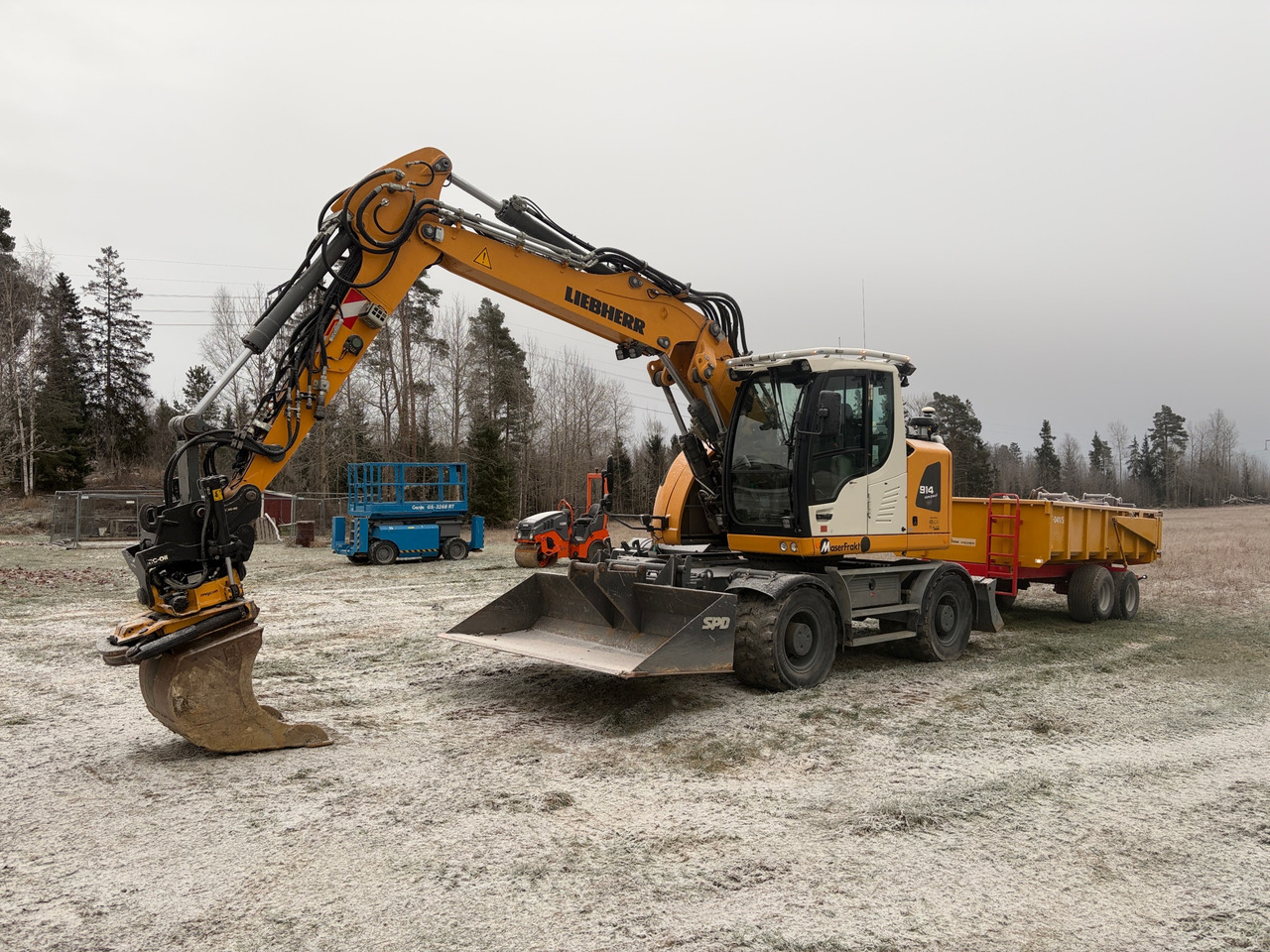 Liebherr A 914 Compact Litronic - Bager: slika Liebherr A 914 Compact Litronic - Bager Liebherr A 914 Compact Litronic - Bager: slika Liebherr A 914 Compact Litronic - Bager