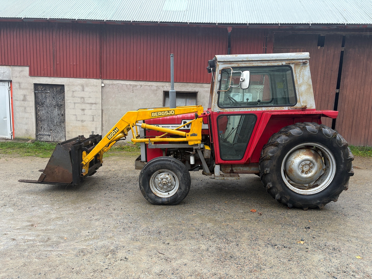 Massey Ferguson 550 - Traktor: slika Massey Ferguson 550 - Traktor Massey Ferguson 550 - Traktor: slika Massey Ferguson 550 - Traktor