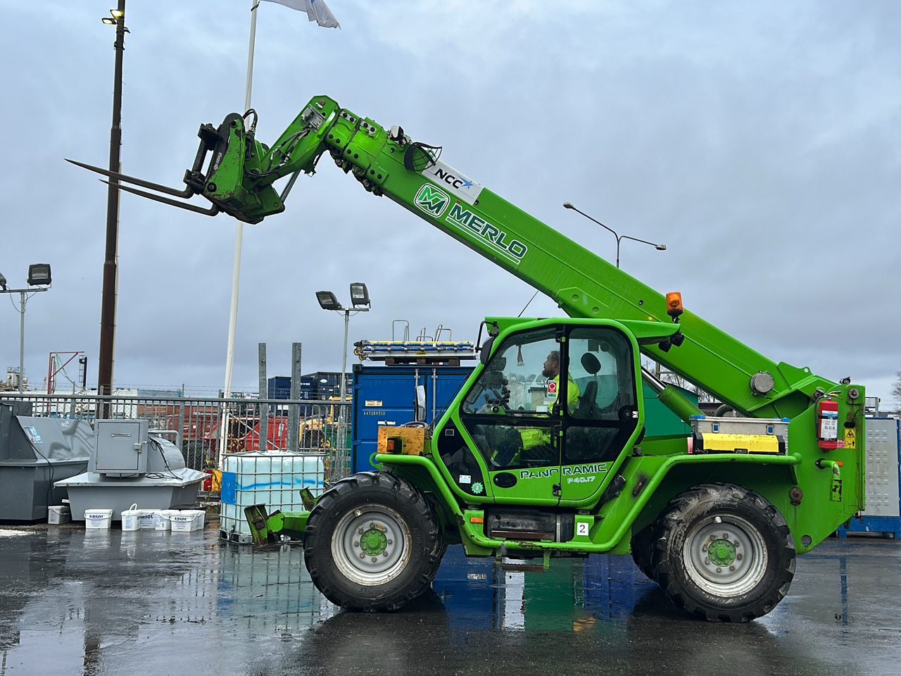 Merlo P40.17 - Teleskopski rukovatelj: slika Merlo P40.17 - Teleskopski rukovatelj Merlo P40.17 - Teleskopski rukovatelj: slika Merlo P40.17 - Teleskopski rukovatelj