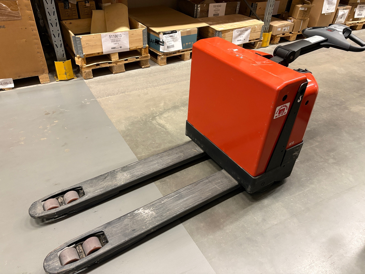 BT W18 - Oprema za rukovanje materijalima: slika BT W18 - Oprema za rukovanje materijalima BT W18 - Oprema za rukovanje materijalima: slika BT W18 - Oprema za rukovanje materijalima