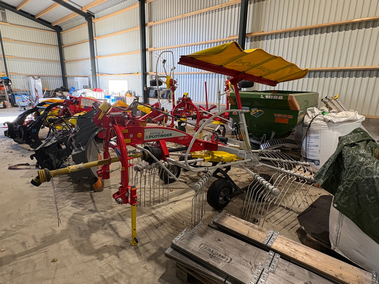 Pottinger TOP 382 - Prevrtač sijena/ Grabulje: slika Pottinger TOP 382 - Prevrtač sijena/ Grabulje Pottinger TOP 382 - Prevrtač sijena/ Grabulje: slika Pottinger TOP 382 - Prevrtač sijena/ Grabulje