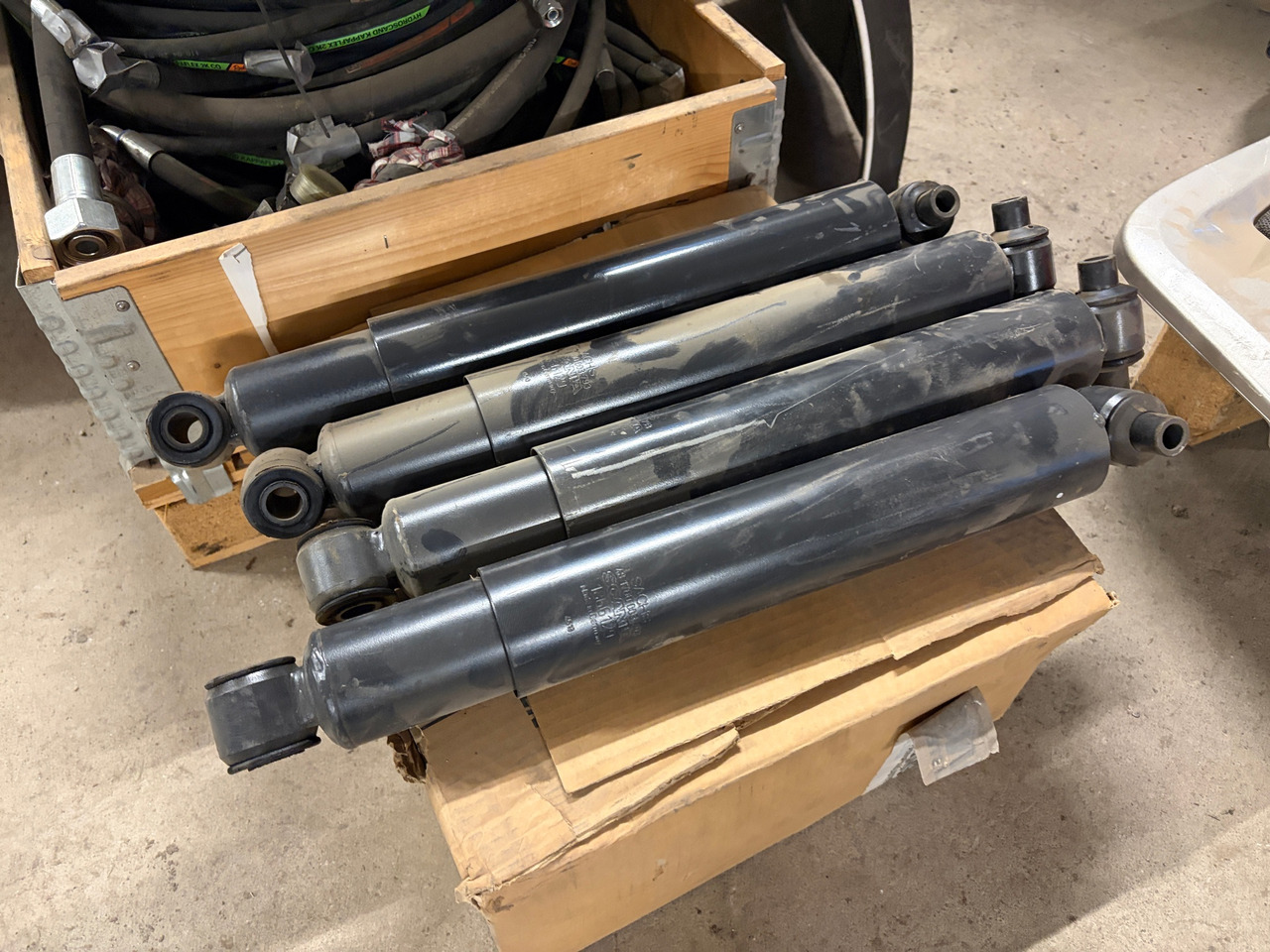 Scania 730 - Amortizeri za Kamion: slika Scania 730 - Amortizeri za Kamion Scania 730 - Amortizeri za Kamion: slika Scania 730 - Amortizeri za Kamion