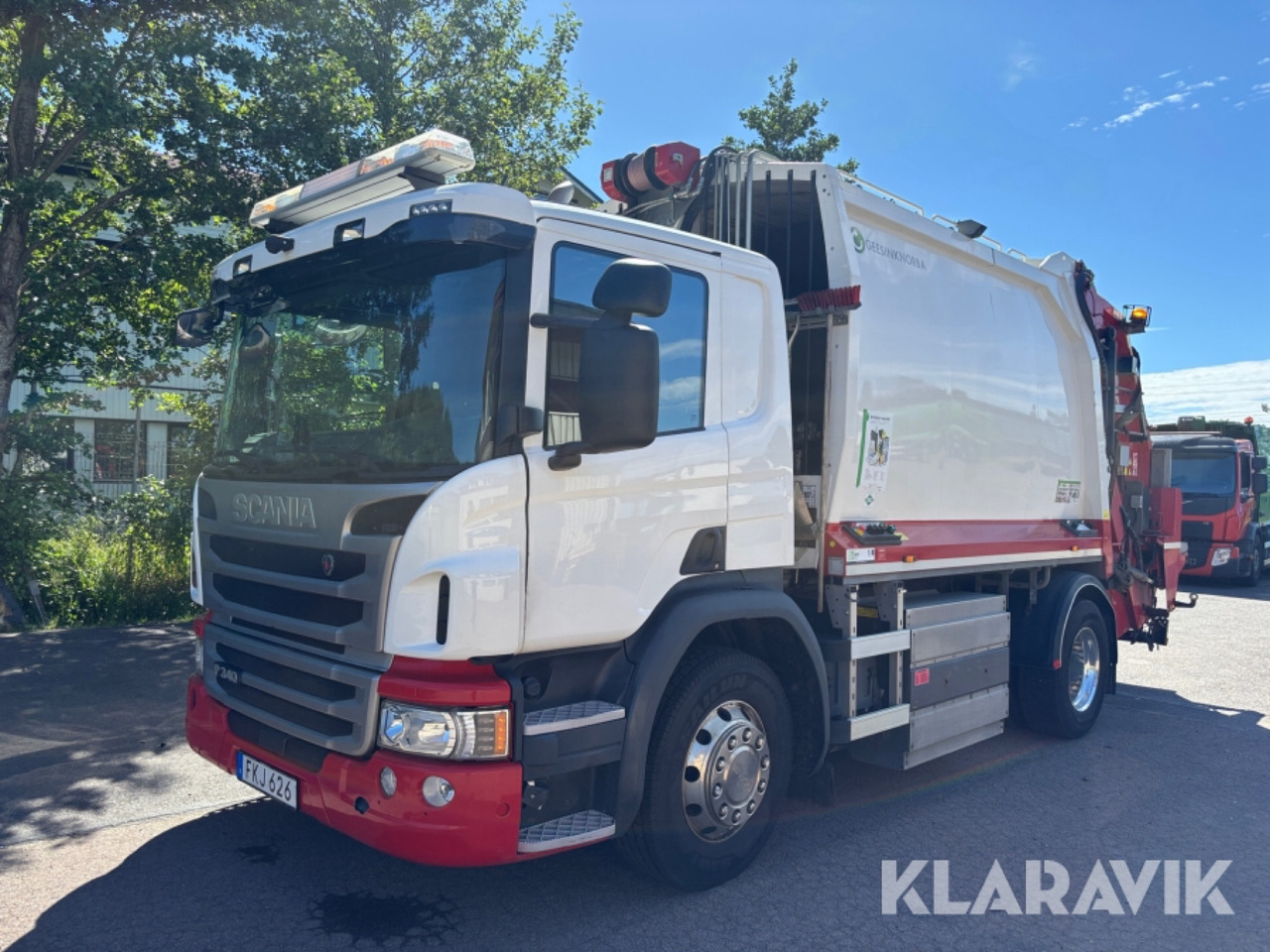 Scania P340 - Kamion za odvoz smeća: slika Scania P340 - Kamion za odvoz smeća Scania P340 - Kamion za odvoz smeća: slika Scania P340 - Kamion za odvoz smeća
