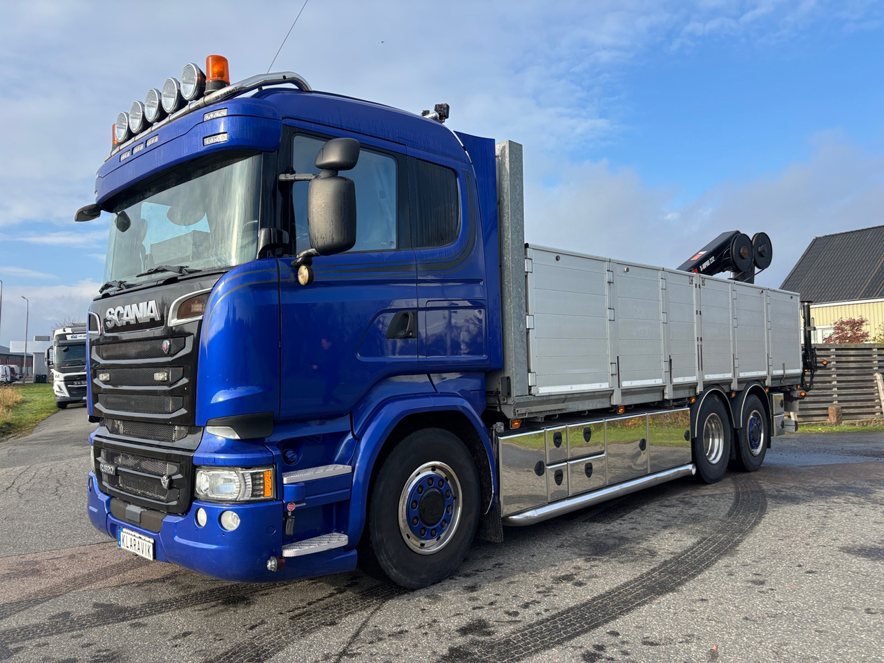 Scania R520, V8 - Kamion s kranom: slika Scania R520, V8 - Kamion s kranom Scania R520, V8 - Kamion s kranom: slika Scania R520, V8 - Kamion s kranom