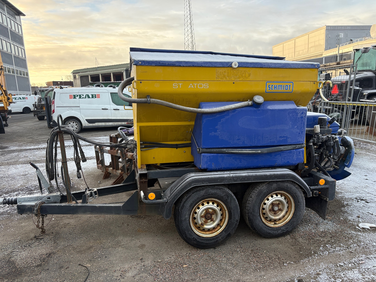 Schmidt Stratos B11L-18 AVESN-350 CSP - Posipač pijeska/ Soli: slika Schmidt Stratos B11L-18 AVESN-350 CSP - Posipač pijeska/ Soli Schmidt Stratos B11L-18 AVESN-350 CSP - Posipač pijeska/ Soli: slika Schmidt Stratos B11L-18 AVESN-350 CSP - Posipač pijeska/ Soli