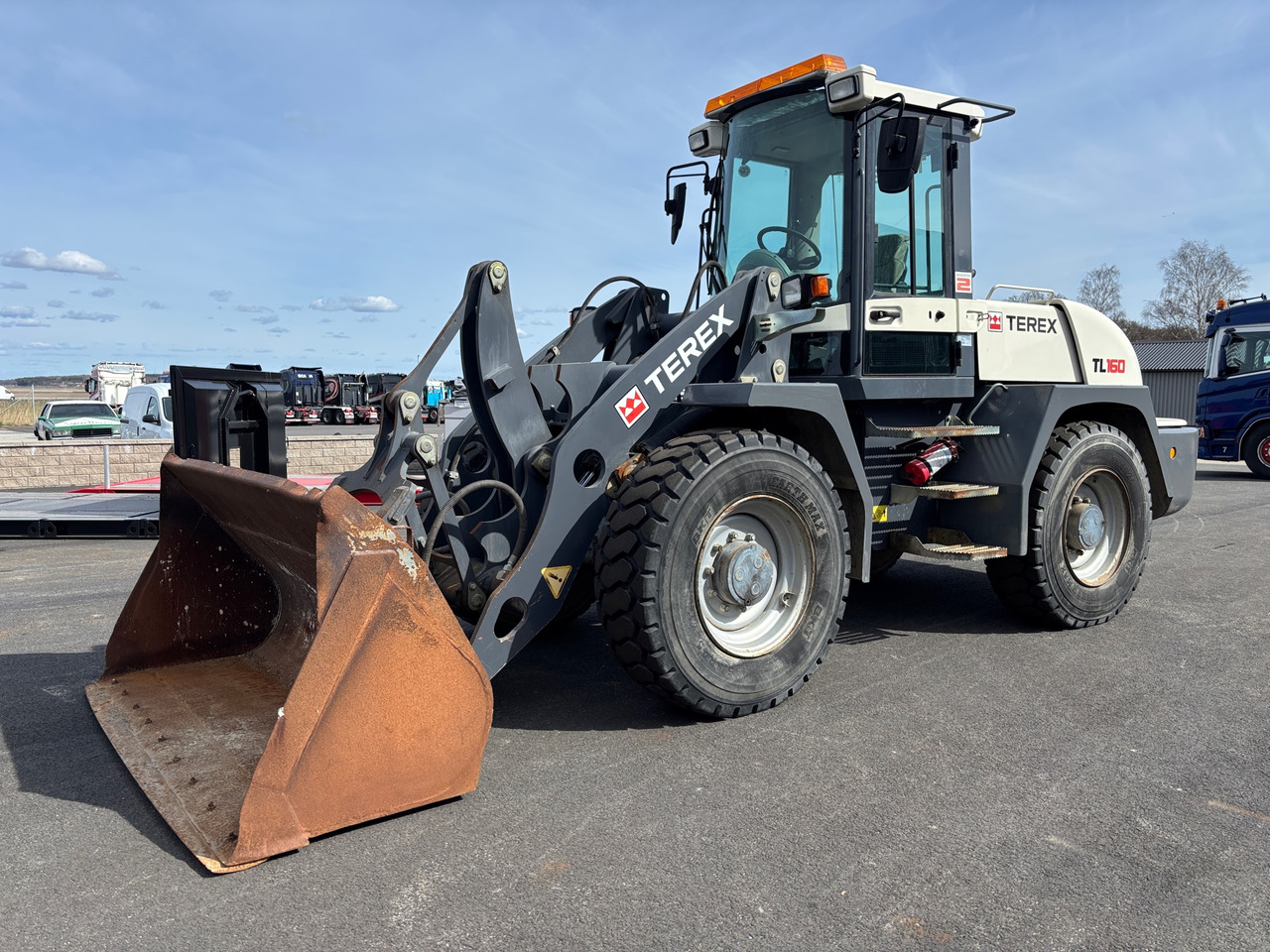 Terex TL 160 - Utovarivač na kotačima: slika Terex TL 160 - Utovarivač na kotačima Terex TL 160 - Utovarivač na kotačima: slika Terex TL 160 - Utovarivač na kotačima