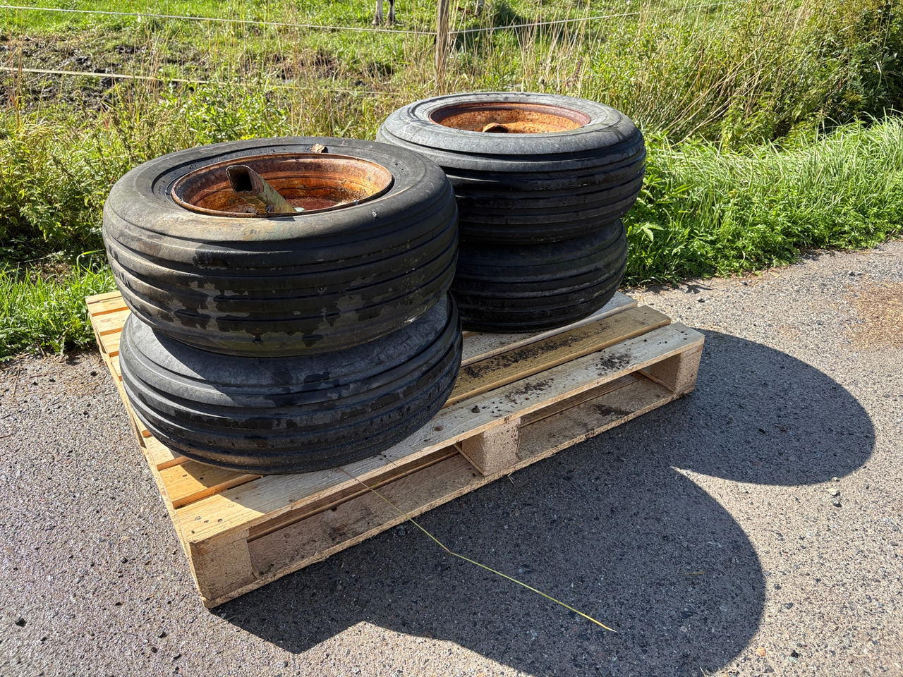 Trelleborg Farmer - Guma za Poljoprivredni strojevi: slika Trelleborg Farmer - Guma za Poljoprivredni strojevi Trelleborg Farmer - Guma za Poljoprivredni strojevi: slika Trelleborg Farmer - Guma za Poljoprivredni strojevi