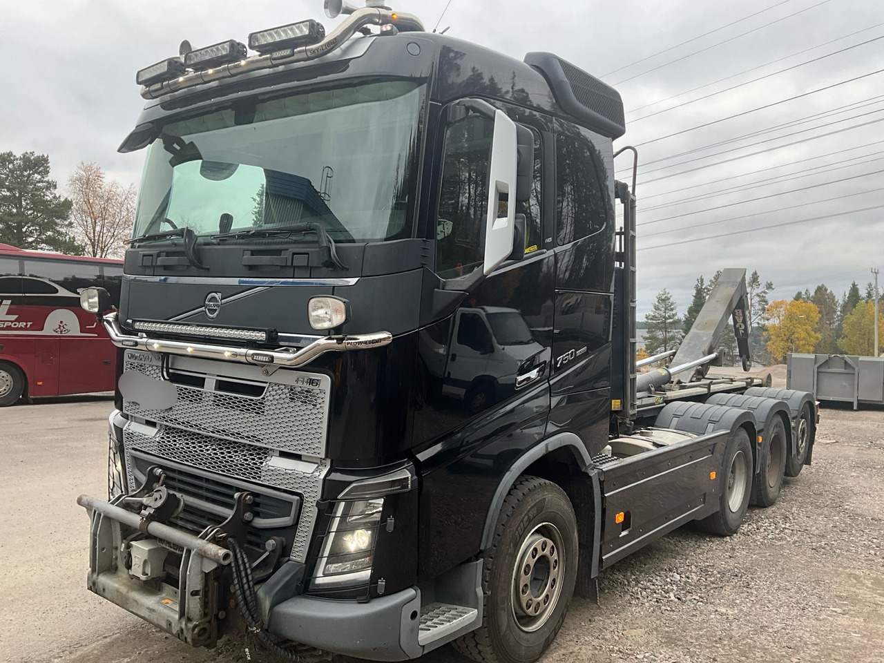 Volvo FH16 Tridem - Kamion s kukastom dizalicom: slika Volvo FH16 Tridem - Kamion s kukastom dizalicom Volvo FH16 Tridem - Kamion s kukastom dizalicom: slika Volvo FH16 Tridem - Kamion s kukastom dizalicom