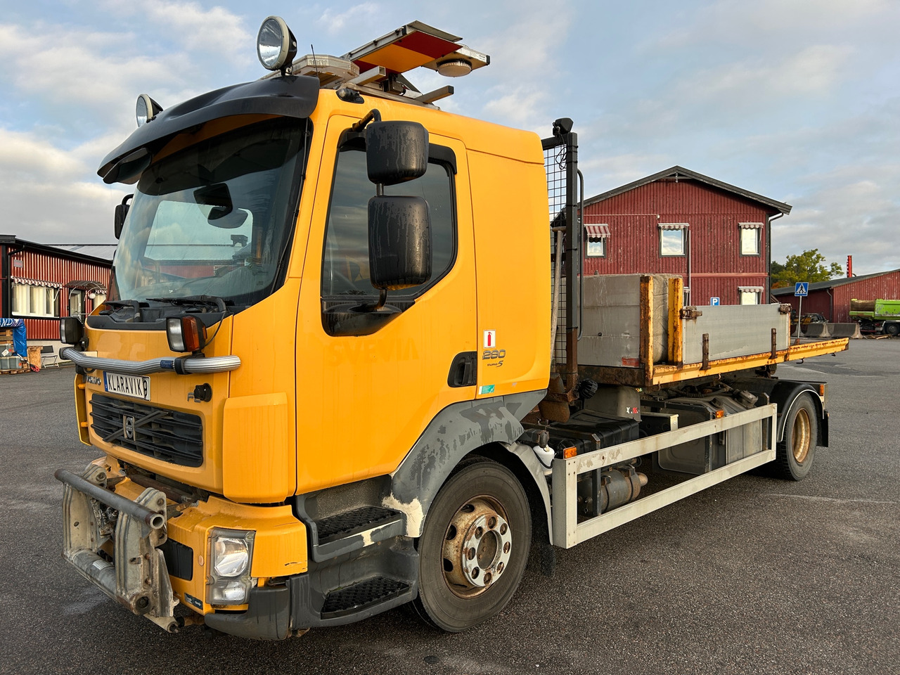 Volvo FL 280 - Kamion s kukastom dizalicom: slika Volvo FL 280 - Kamion s kukastom dizalicom Volvo FL 280 - Kamion s kukastom dizalicom: slika Volvo FL 280 - Kamion s kukastom dizalicom