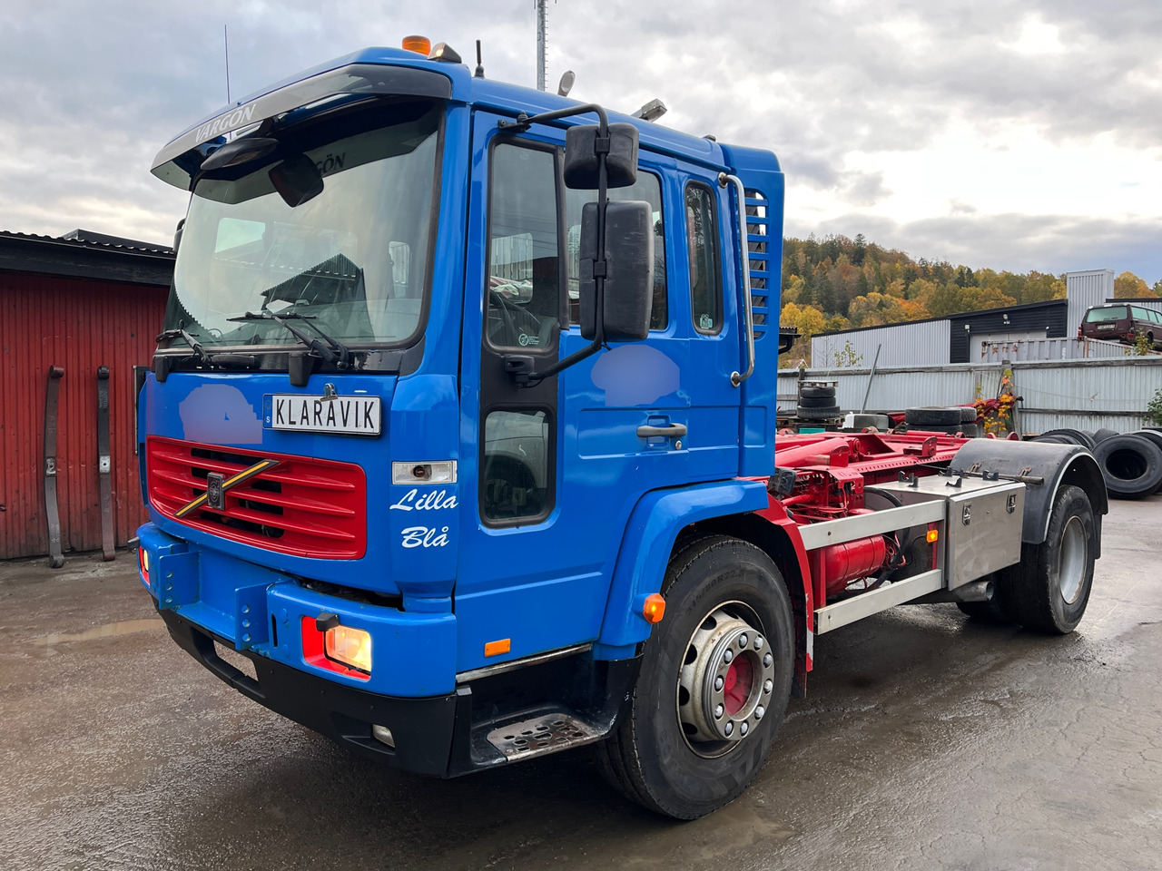 Volvo FL618E 4X2 - Kamion s kukastom dizalicom: slika Volvo FL618E 4X2 - Kamion s kukastom dizalicom Volvo FL618E 4X2 - Kamion s kukastom dizalicom: slika Volvo FL618E 4X2 - Kamion s kukastom dizalicom
