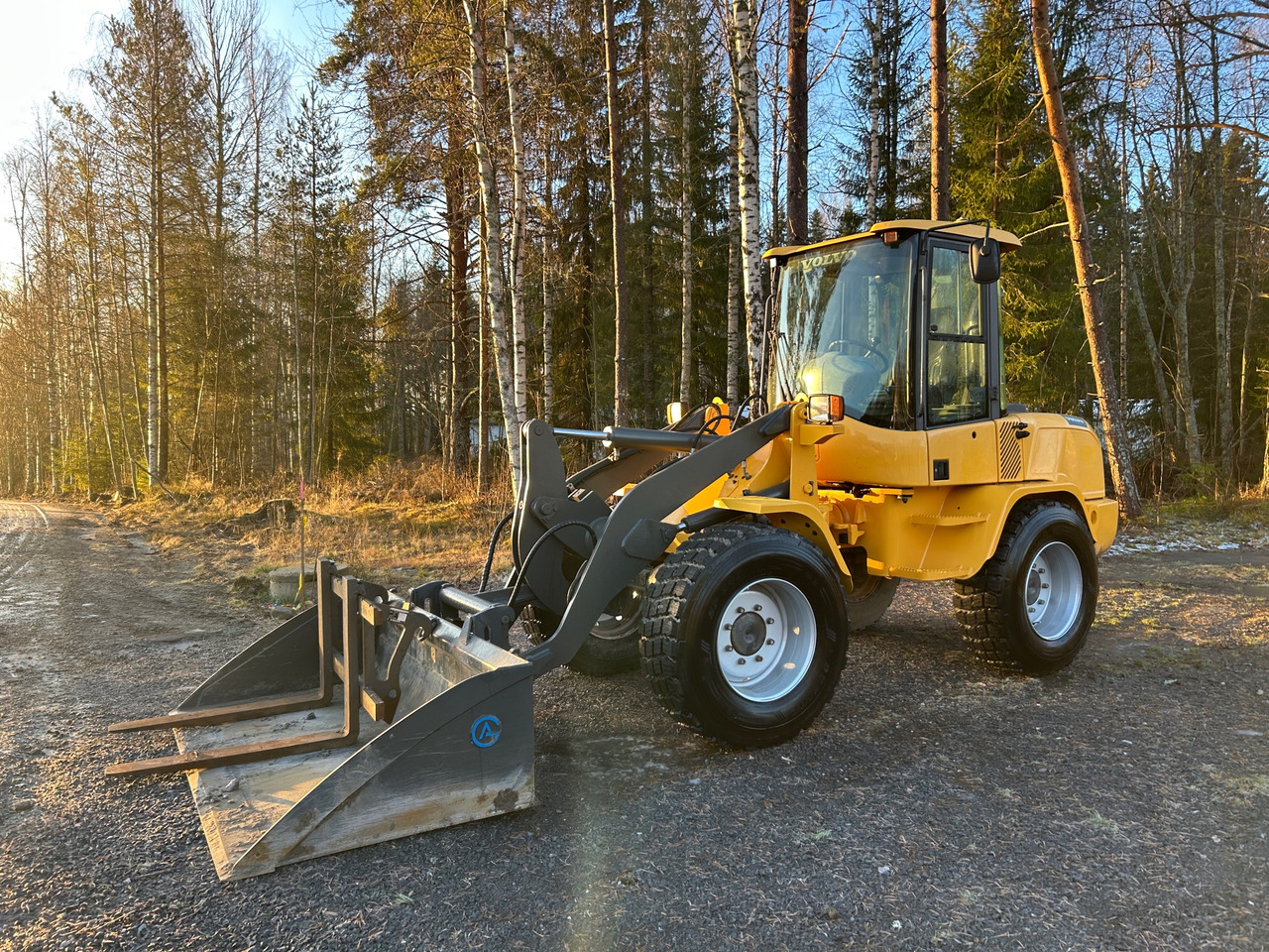 Volvo L30G - Utovarivač na kotačima: slika Volvo L30G - Utovarivač na kotačima Volvo L30G - Utovarivač na kotačima: slika Volvo L30G - Utovarivač na kotačima