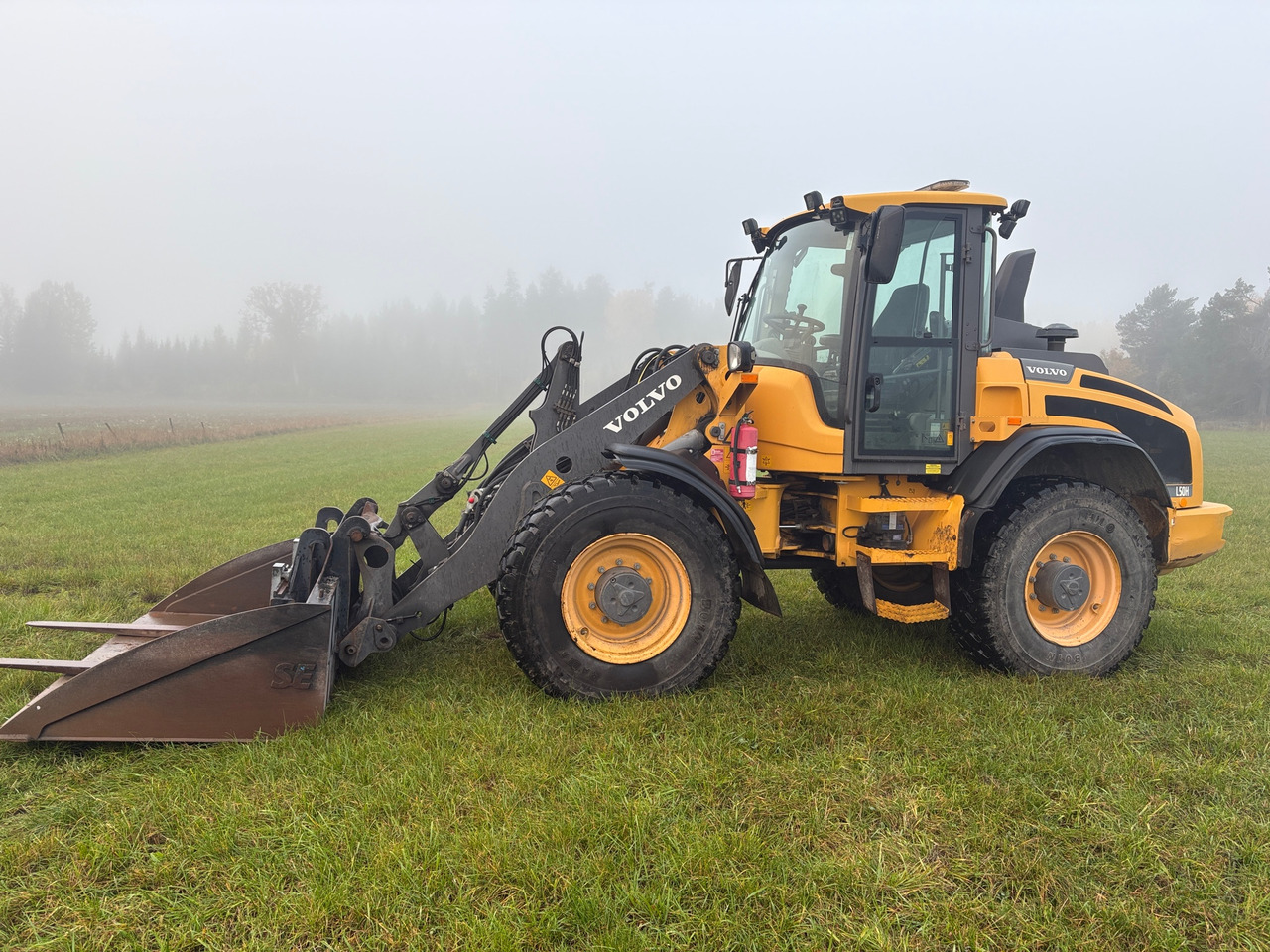 Volvo L50H - Utovarivač na kotačima: slika Volvo L50H - Utovarivač na kotačima Volvo L50H - Utovarivač na kotačima: slika Volvo L50H - Utovarivač na kotačima