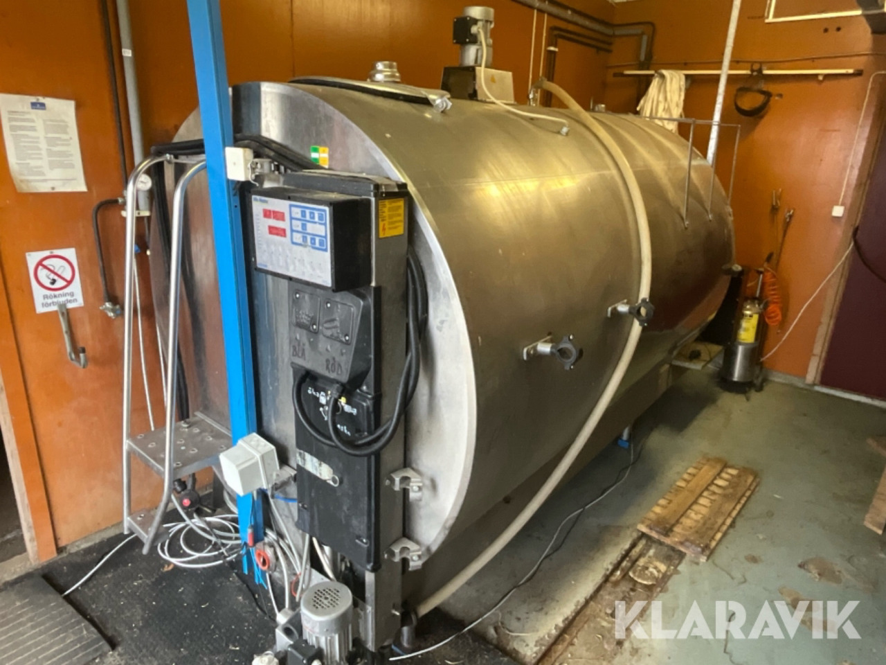 Wedholm 1XMTE 100 DF 953 - Oprema za stoku: slika Wedholm 1XMTE 100 DF 953 - Oprema za stoku Wedholm 1XMTE 100 DF 953 - Oprema za stoku: slika Wedholm 1XMTE 100 DF 953 - Oprema za stoku