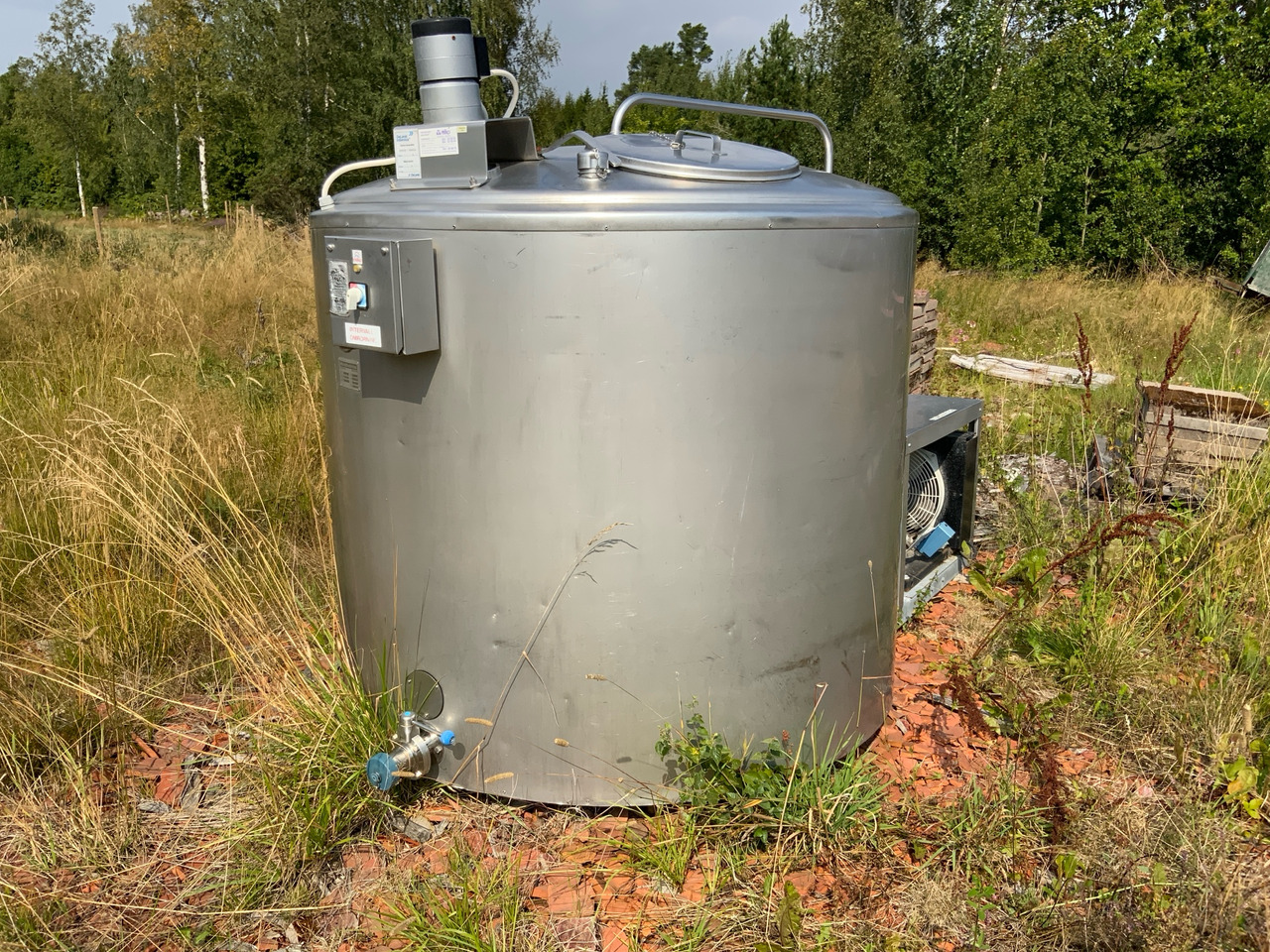 Wedholms DF 823 AD - Spremnik: slika Wedholms DF 823 AD - Spremnik Wedholms DF 823 AD - Spremnik: slika Wedholms DF 823 AD - Spremnik