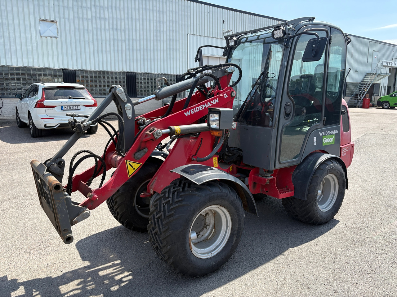 Weidemann 1250 CX35 - Utovarivač na kotačima: slika Weidemann 1250 CX35 - Utovarivač na kotačima Weidemann 1250 CX35 - Utovarivač na kotačima: slika Weidemann 1250 CX35 - Utovarivač na kotačima