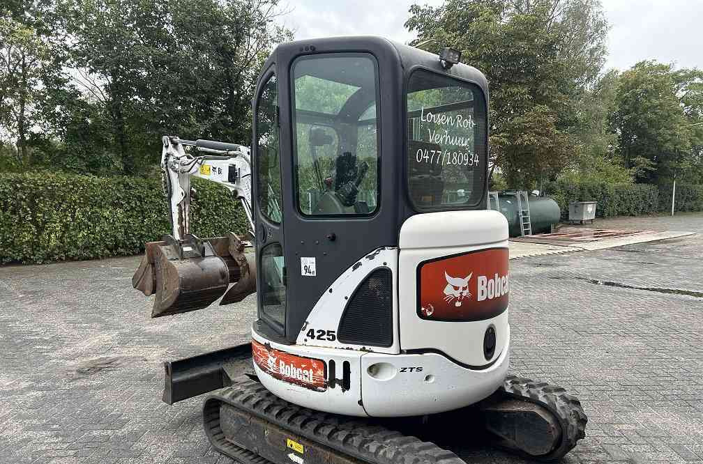 Bobcat 425 minigraver - Mini bager: slika Bobcat 425 minigraver - Mini bager Bobcat 425 minigraver - Mini bager: slika Bobcat 425 minigraver - Mini bager