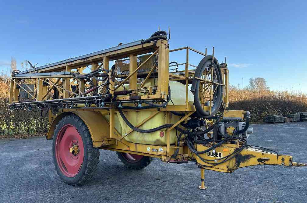 Dubex mentor 9804 - Vučena prskalica: slika Dubex mentor 9804 - Vučena prskalica Dubex mentor 9804 - Vučena prskalica: slika Dubex mentor 9804 - Vučena prskalica