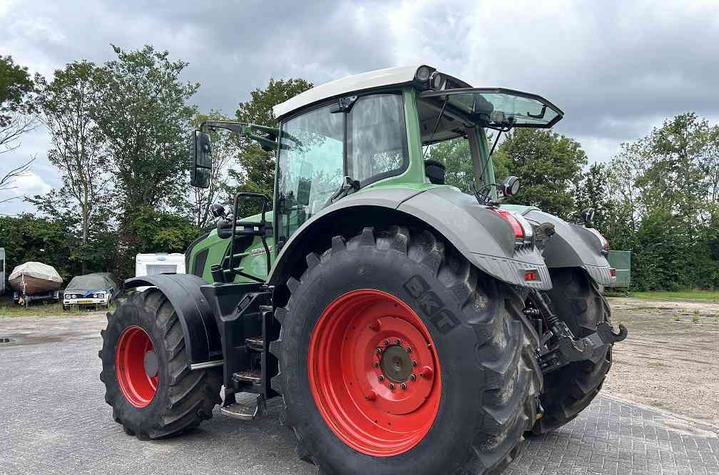 Fendt 828 vario profi scr - Traktor: slika Fendt 828 vario profi scr - Traktor Fendt 828 vario profi scr - Traktor: slika Fendt 828 vario profi scr - Traktor