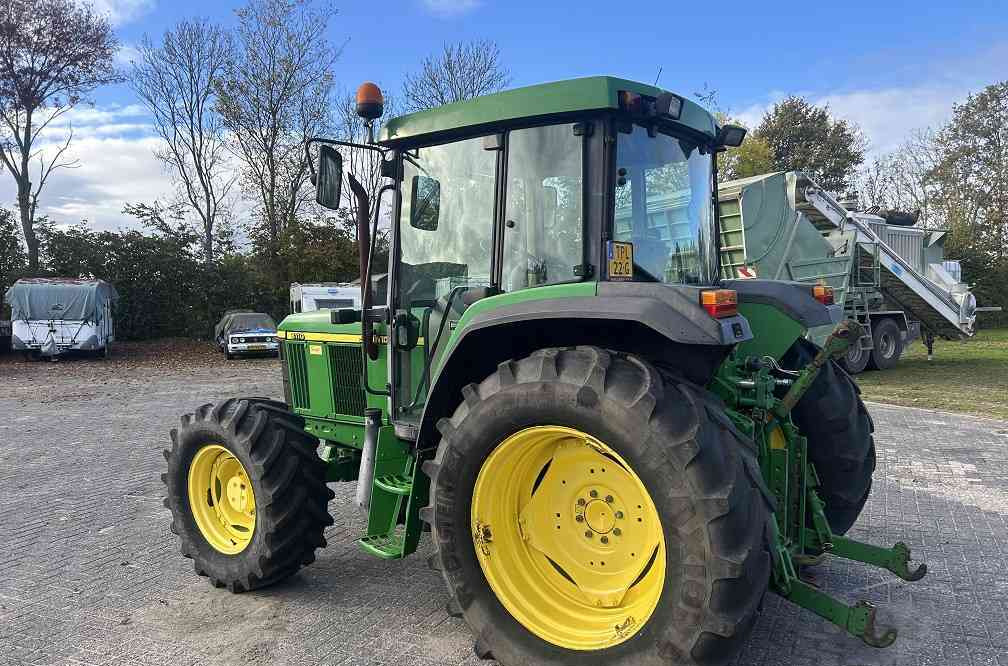 John Deere 6110 - Traktor: slika John Deere 6110 - Traktor John Deere 6110 - Traktor: slika John Deere 6110 - Traktor