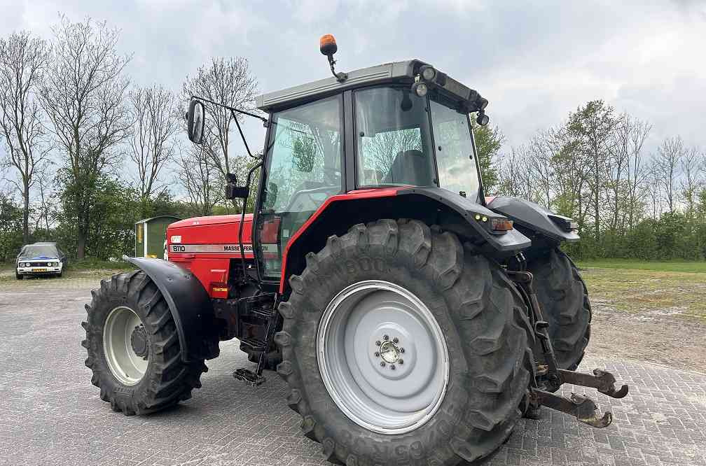 Massey Ferguson 8110 dynashift - Traktor: slika Massey Ferguson 8110 dynashift - Traktor Massey Ferguson 8110 dynashift - Traktor: slika Massey Ferguson 8110 dynashift - Traktor