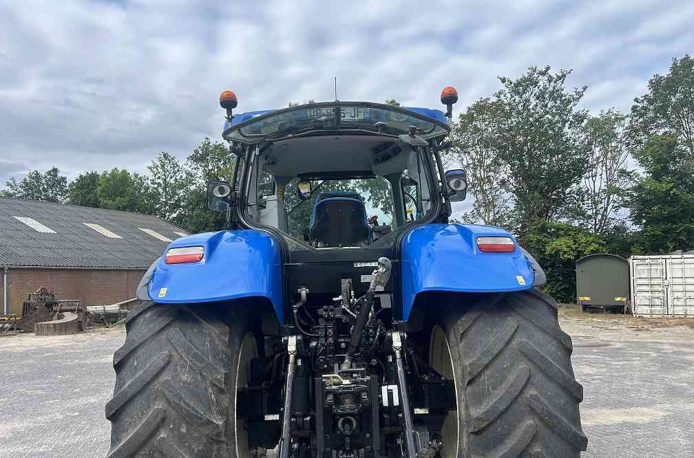 New Holland T7.260 pc - Traktor: slika New Holland T7.260 pc - Traktor New Holland T7.260 pc - Traktor: slika New Holland T7.260 pc - Traktor