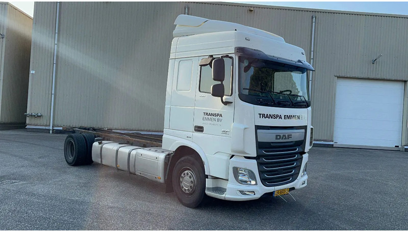 DAF XF 440 nette XF106 Chassis cabine - Kamion-šasija: slika DAF XF 440 nette XF106 Chassis cabine - Kamion-šasija DAF XF 440 nette XF106 Chassis cabine - Kamion-šasija: slika DAF XF 440 nette XF106 Chassis cabine - Kamion-šasija