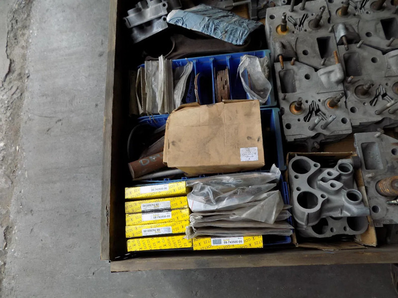 Deutz onderdelen motor - Motor: slika Deutz onderdelen motor - Motor Deutz onderdelen motor - Motor: slika Deutz onderdelen motor - Motor