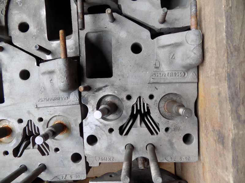 Deutz onderdelen motor - Motor: slika Deutz onderdelen motor - Motor Deutz onderdelen motor - Motor: slika Deutz onderdelen motor - Motor