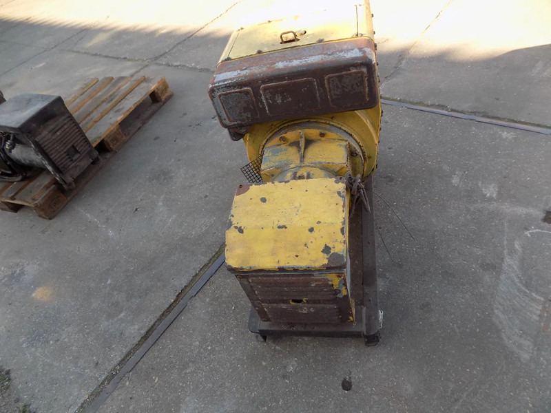 Hatz generator - Generatorski set: slika Hatz generator - Generatorski set Hatz generator - Generatorski set: slika Hatz generator - Generatorski set