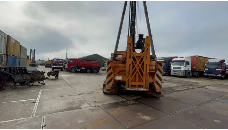 Platforma za bušenje Hitachi EX200 LC Driller: slika Platforma za bušenje Hitachi EX200 LC Driller