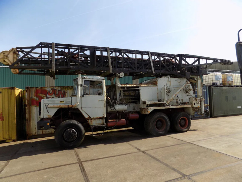 Platforma za bušenje Iveco Iveco magirus 6x6 256D26 salzgitter: slika Platforma za bušenje Iveco Iveco magirus 6x6 256D26 salzgitter