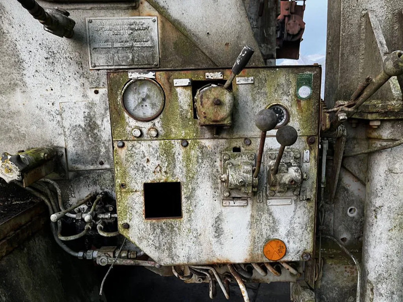 Platforma za bušenje Iveco Iveco magirus 6x6 256D26 salzgitter: slika Platforma za bušenje Iveco Iveco magirus 6x6 256D26 salzgitter